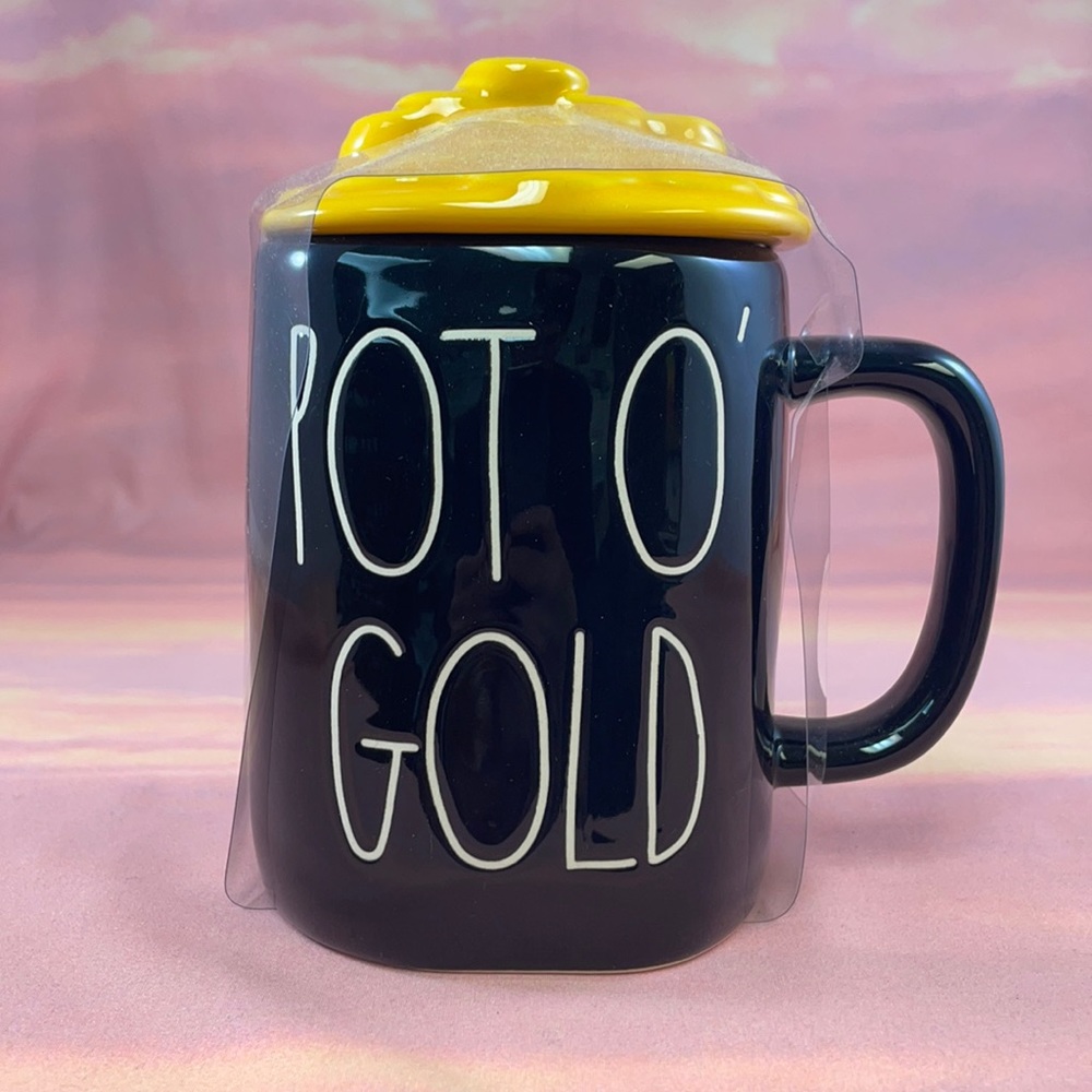 Rae Dunn🍀St Patrick’s pot o’ gold mug with topper